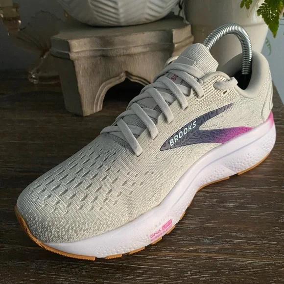 Brooks Ghost 16 Athletic Running Sneakers Shoes Womens 8 White/Grey/Blue/Pink - Picture 6 of 10